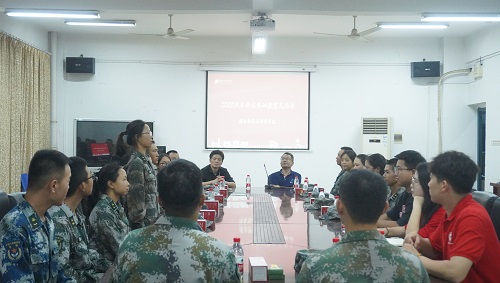 金沙js1005线路军训教官见面会.JPG