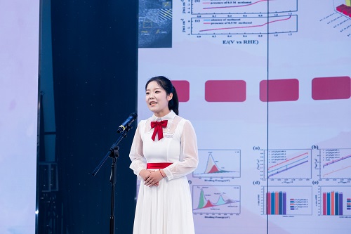 7f2e9503b03049d083384db05070c464.jpg 化学化工学院王雅萍演讲.jpg